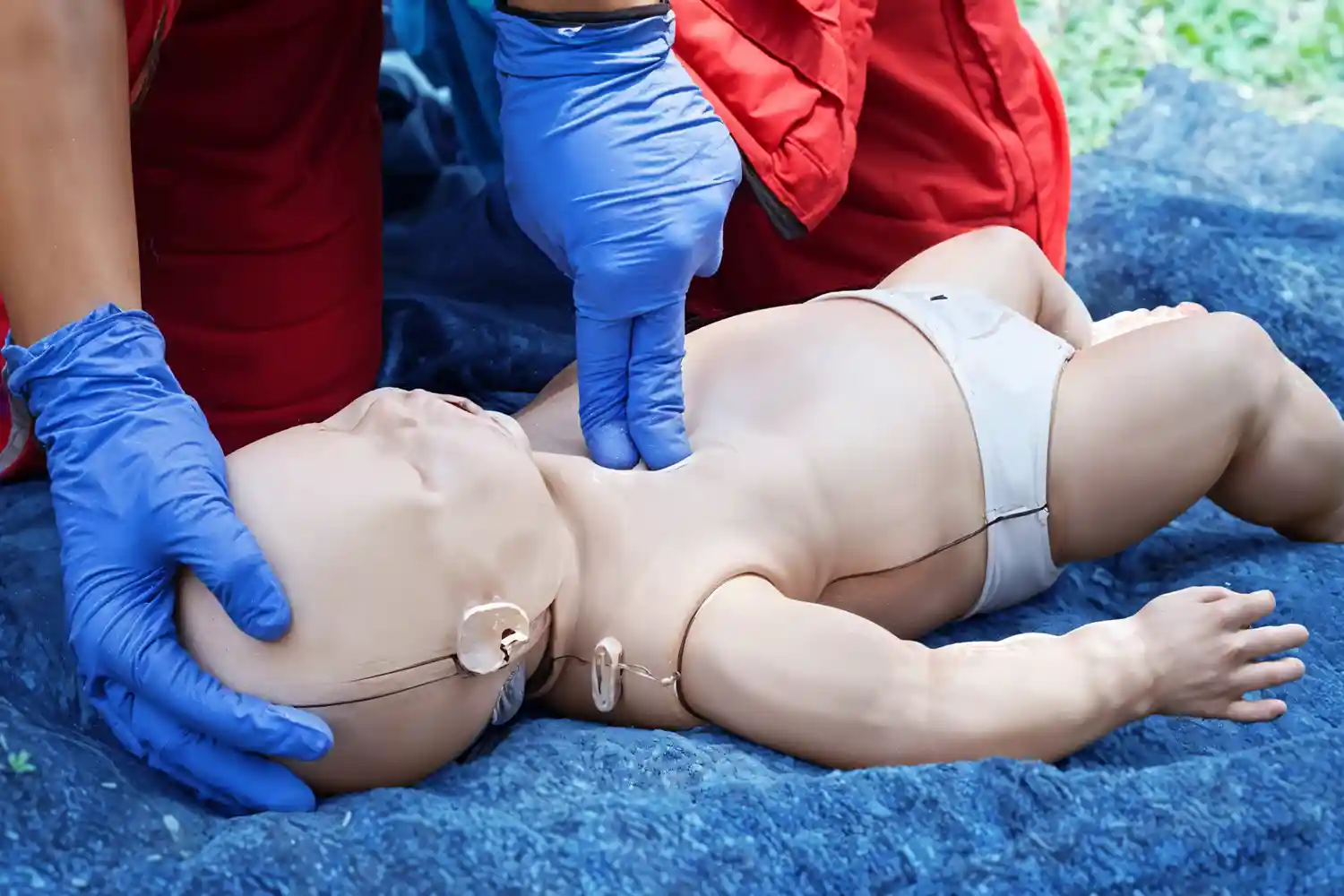 إنعاش الأطفال حديثي الولادة لإنقاذ الحياة خطوة بخطوة